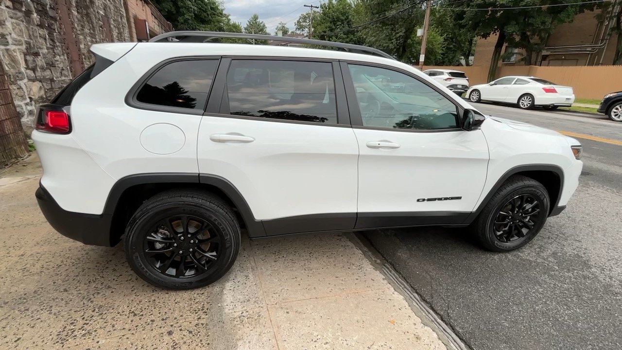 2023 Jeep Cherokee Altitude Lux 9