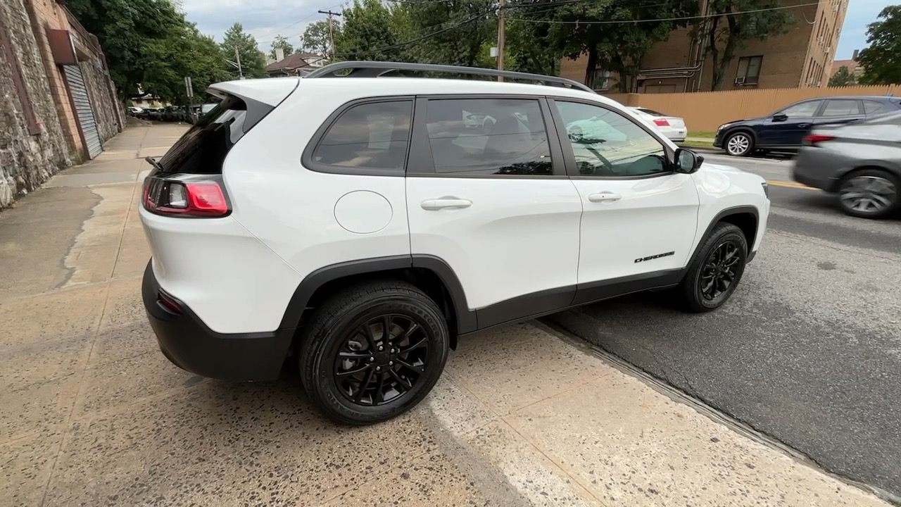 2023 Jeep Cherokee Altitude Lux 10