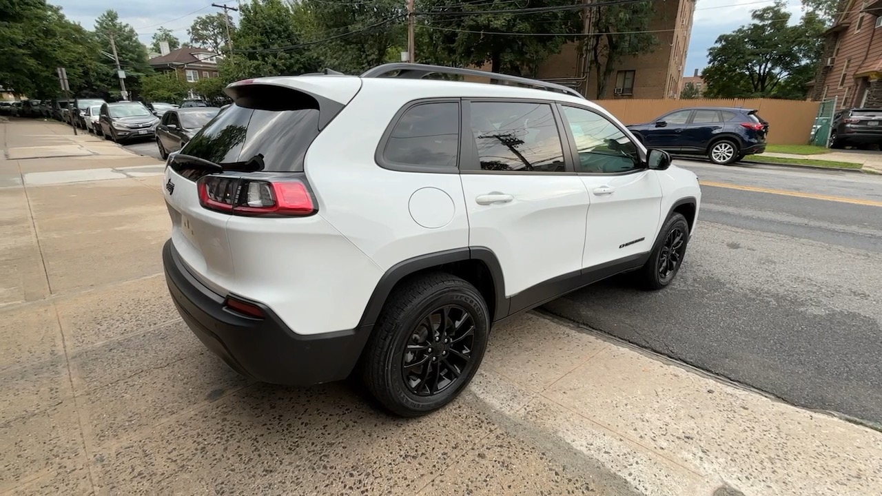 2023 Jeep Cherokee Altitude Lux 11