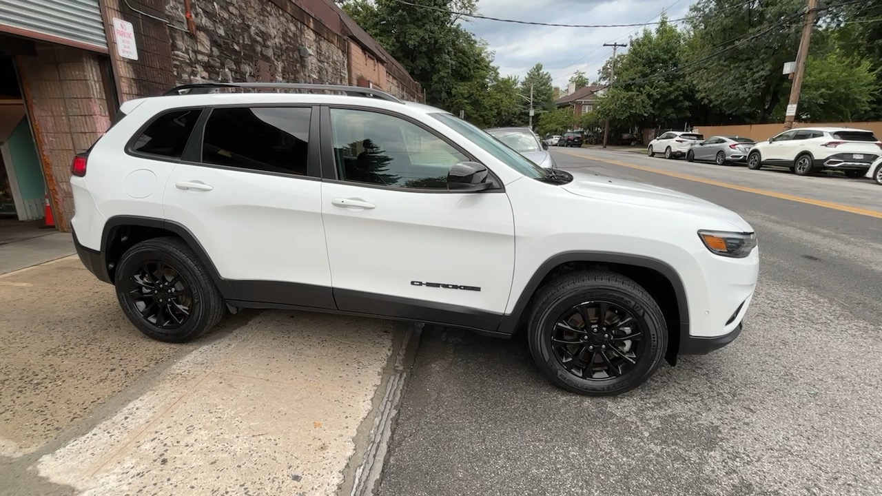 2023 Jeep Cherokee Altitude Lux 13