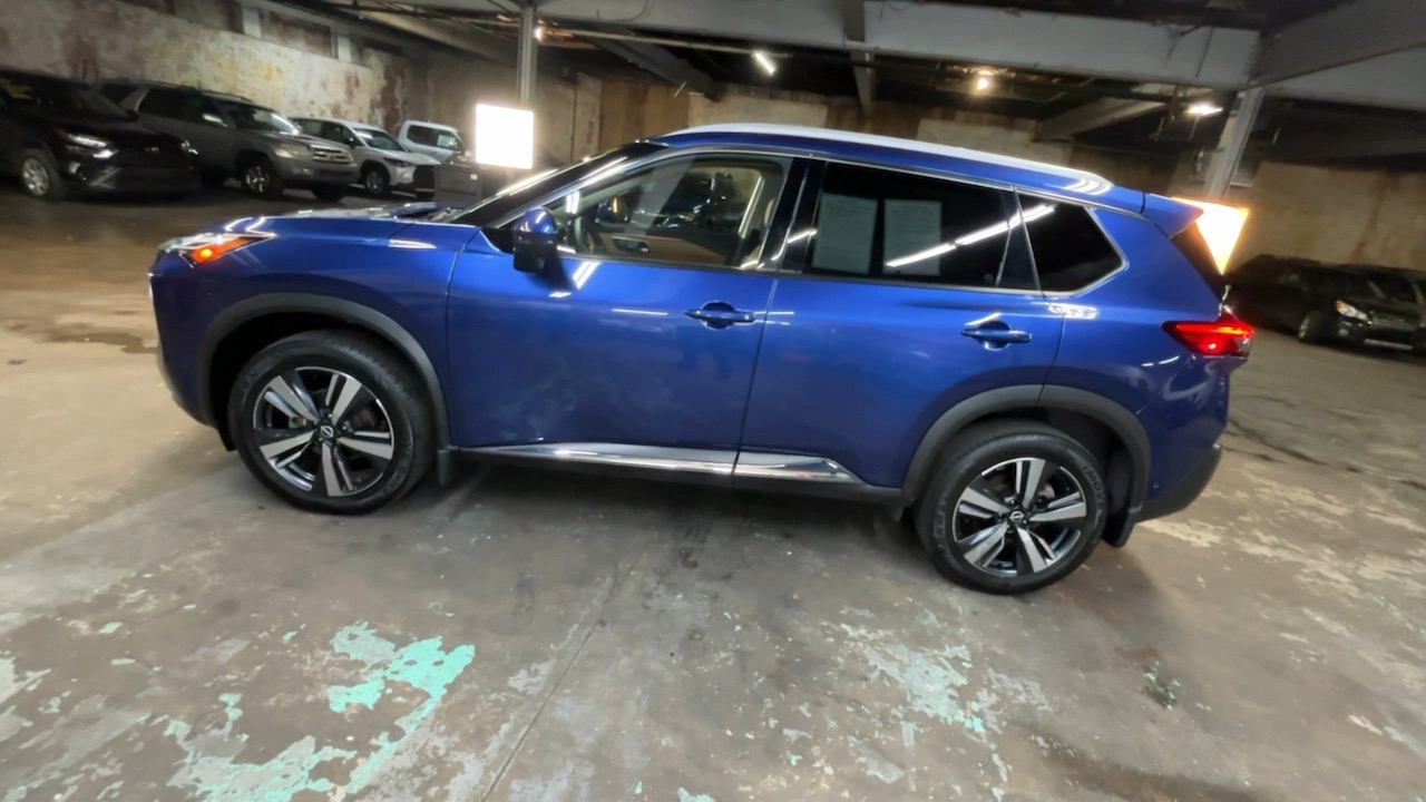 2023 Nissan Rogue Platinum 11