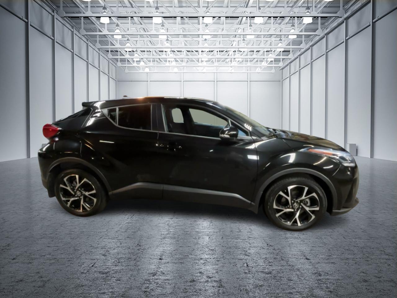 2020 Toyota C-HR XLE 4