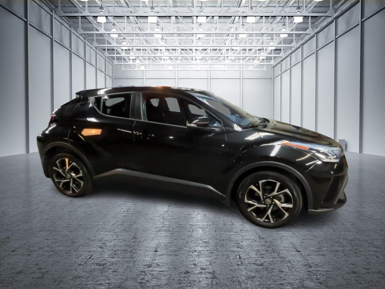 2020 Toyota C-HR XLE 5