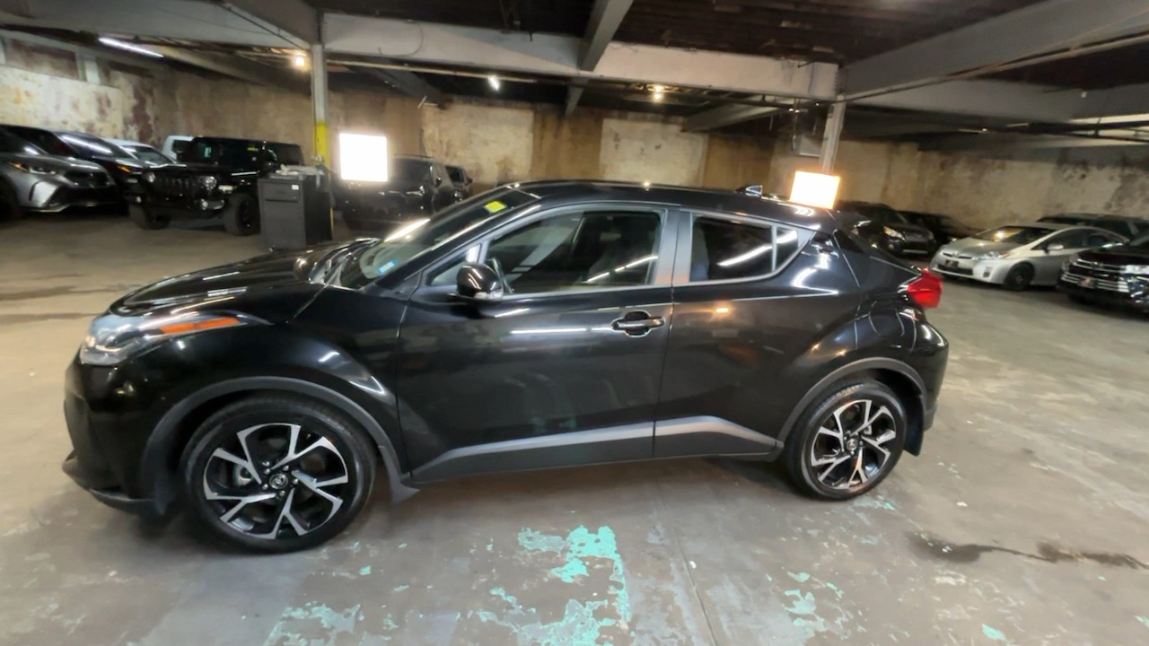 2020 Toyota C-HR XLE 11