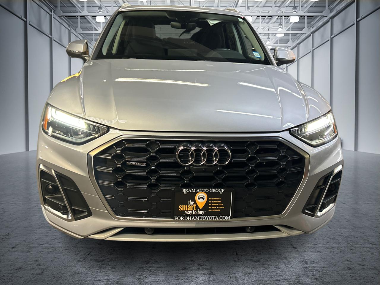 2022 Audi Q5 S line Premium Plus 2