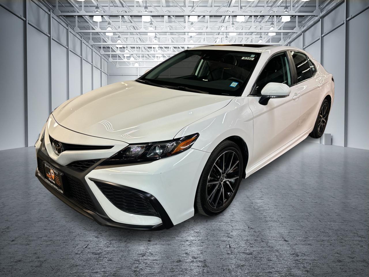 2021 Toyota Camry SE 1