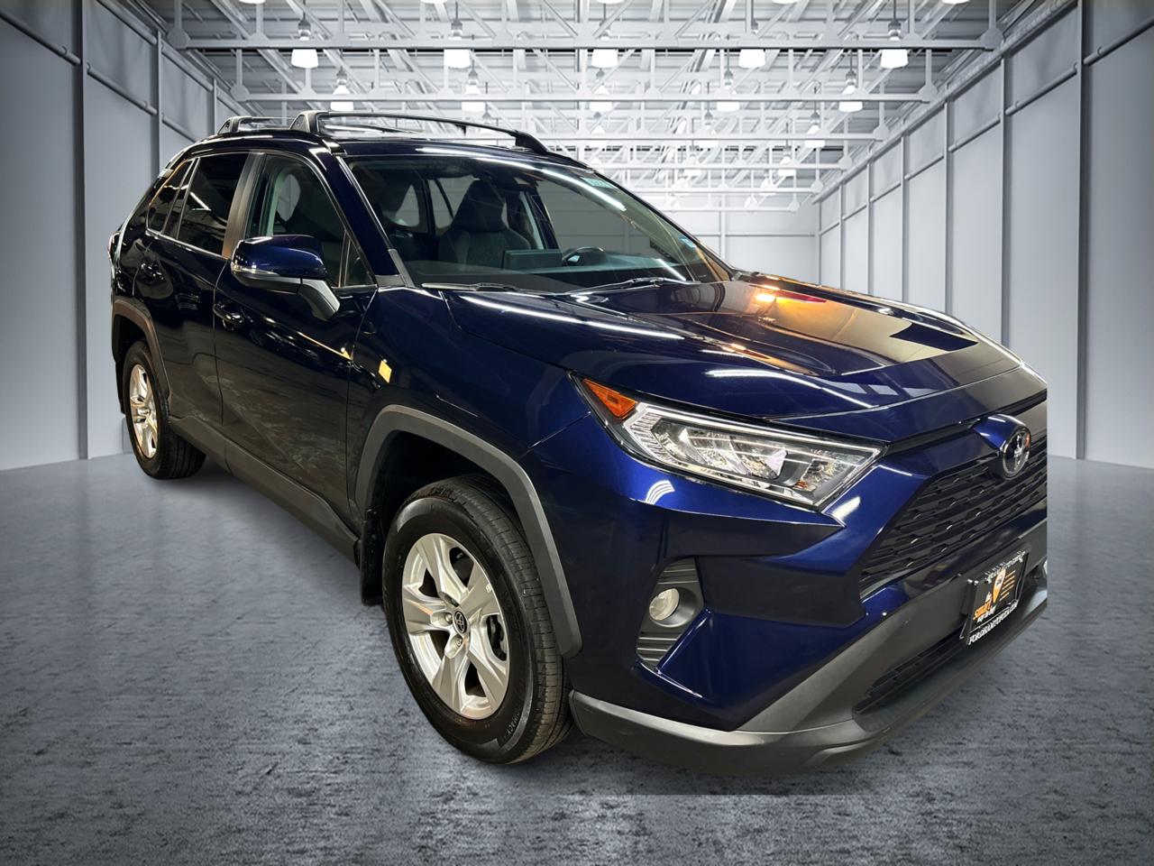 2021 Toyota RAV4 XLE 3