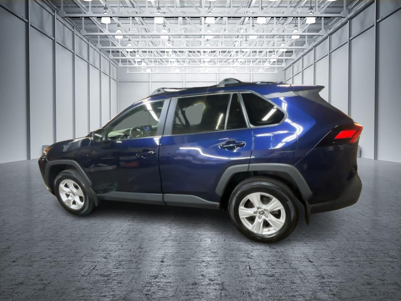 2021 Toyota RAV4 XLE 8