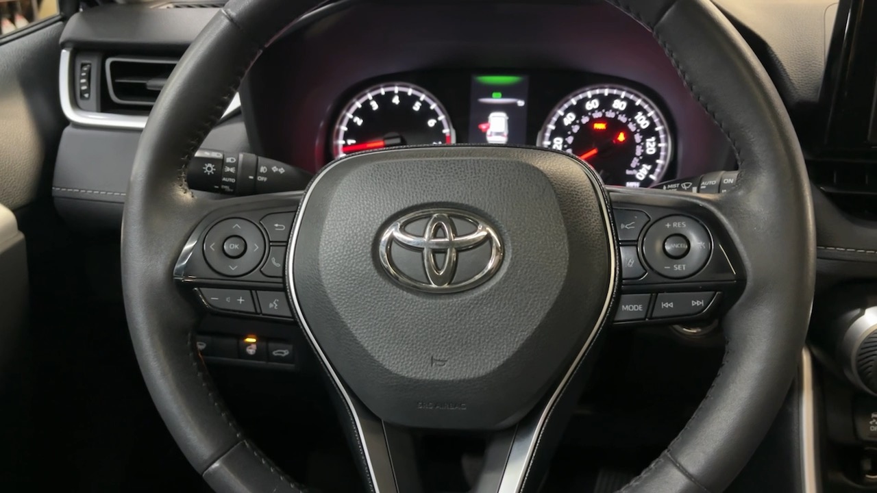 2021 Toyota RAV4 XLE 29