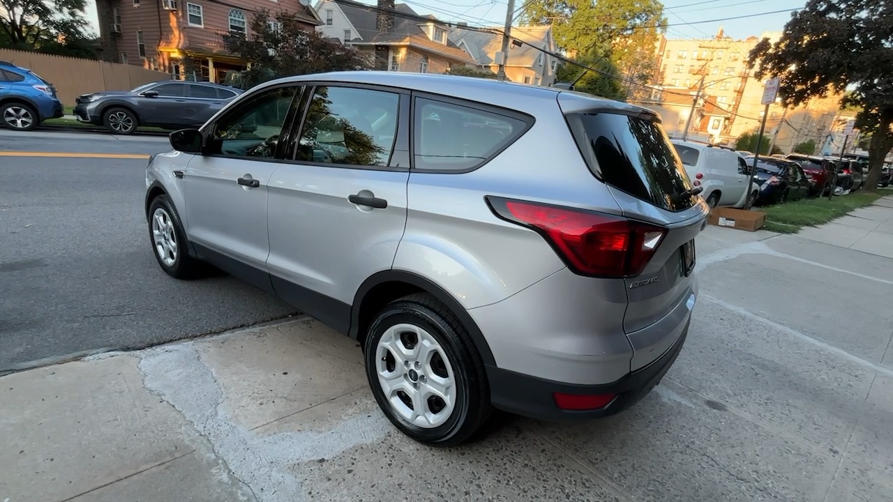 2019 Ford Escape S 15