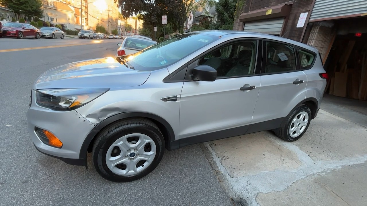 2019 Ford Escape S 19