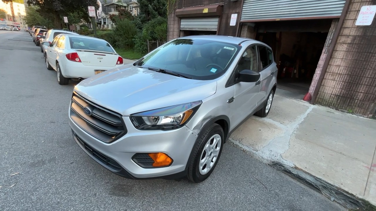 2019 Ford Escape S 23