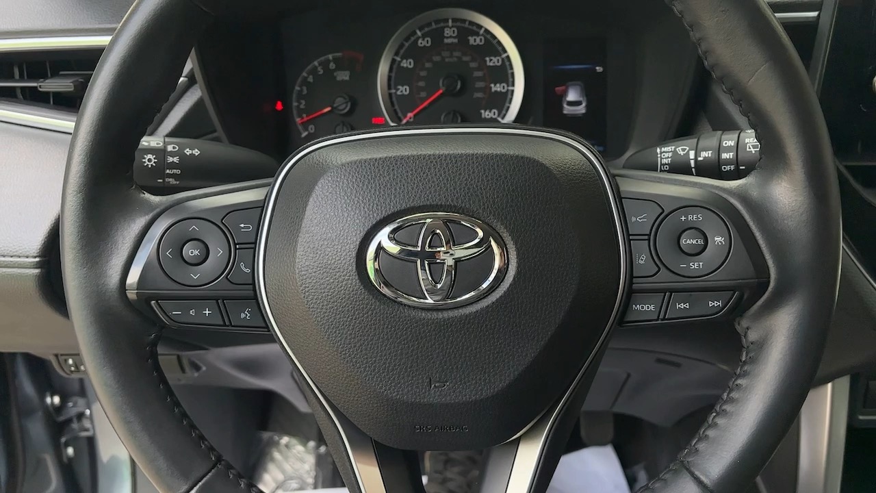 2022 Toyota Corolla Cross LE 37