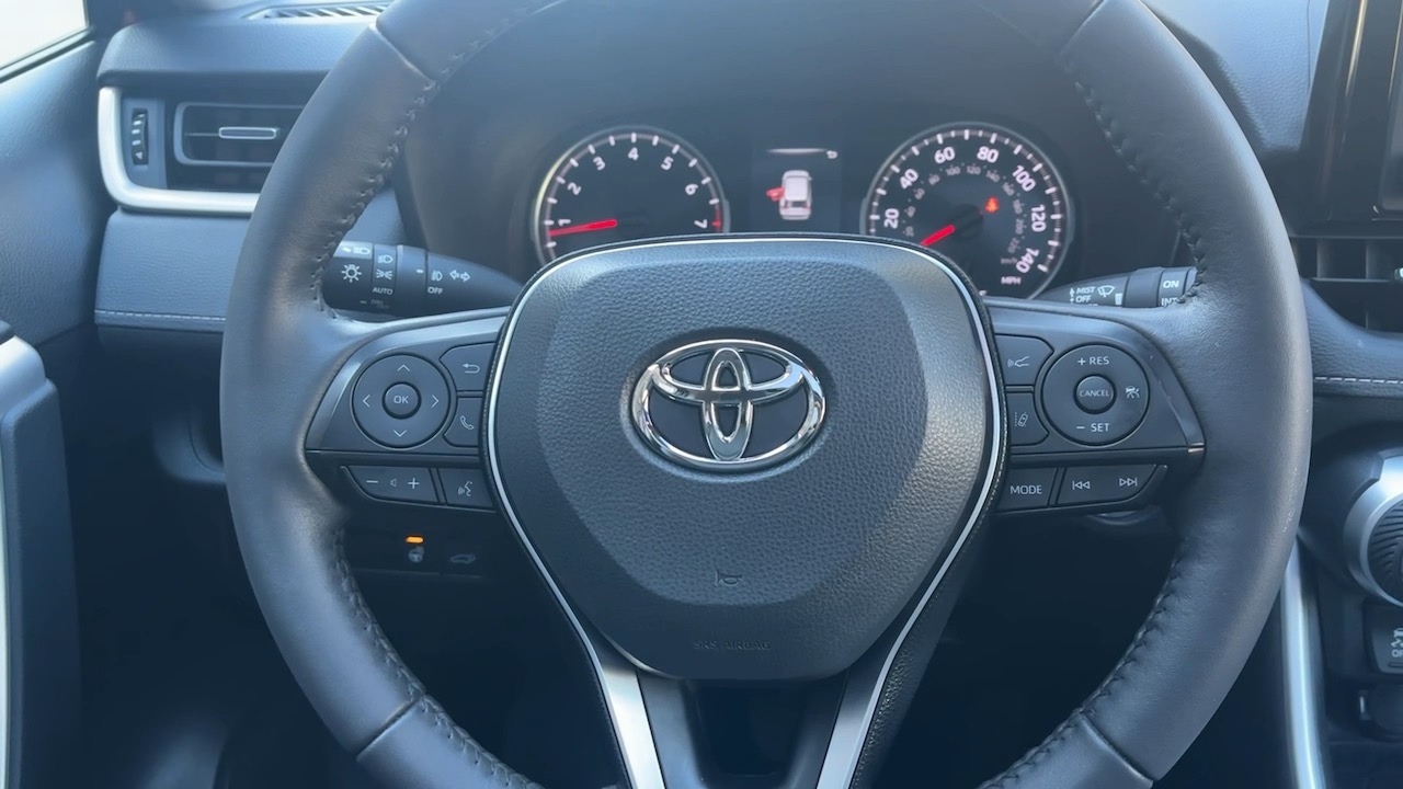 2021 Toyota RAV4 XLE Premium 30