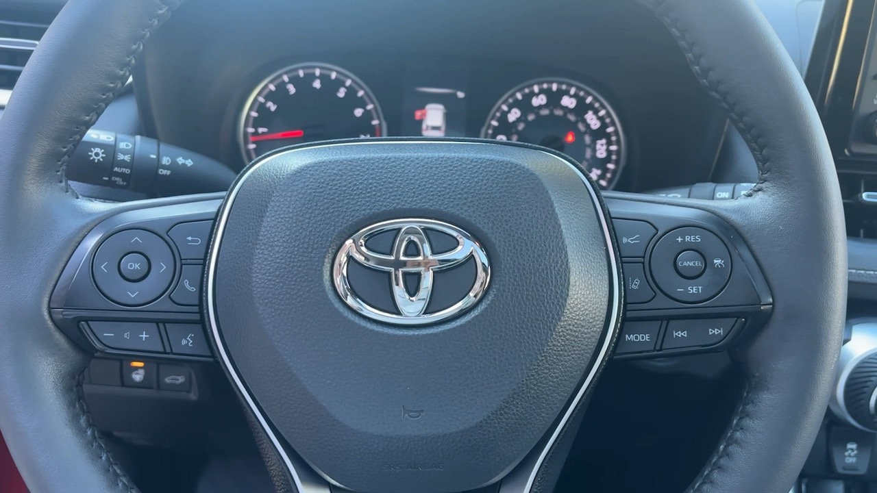 2021 Toyota RAV4 XLE Premium 38