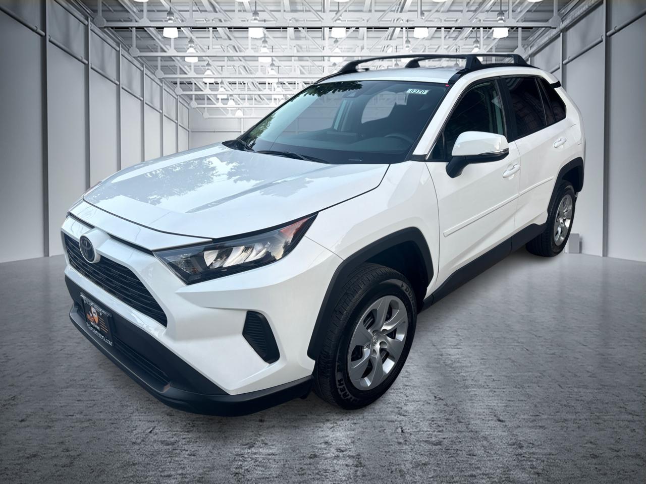 2021 Toyota RAV4 LE 1