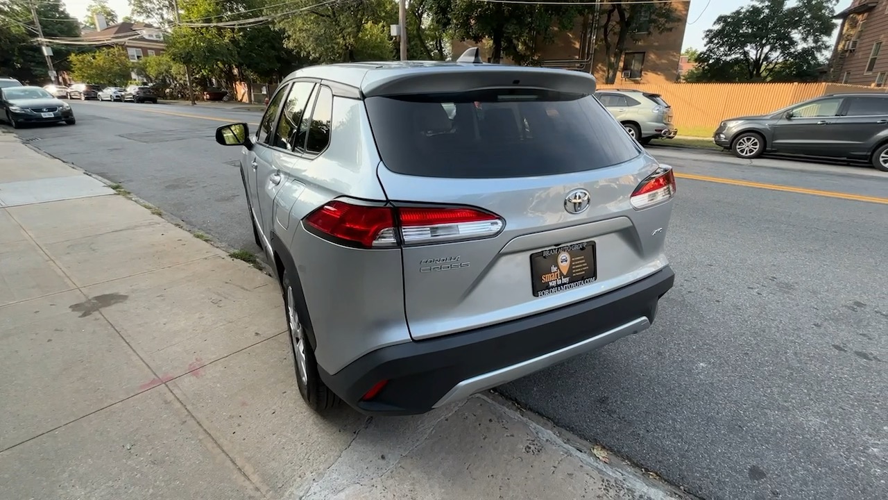 2022 Toyota Corolla Cross L 10