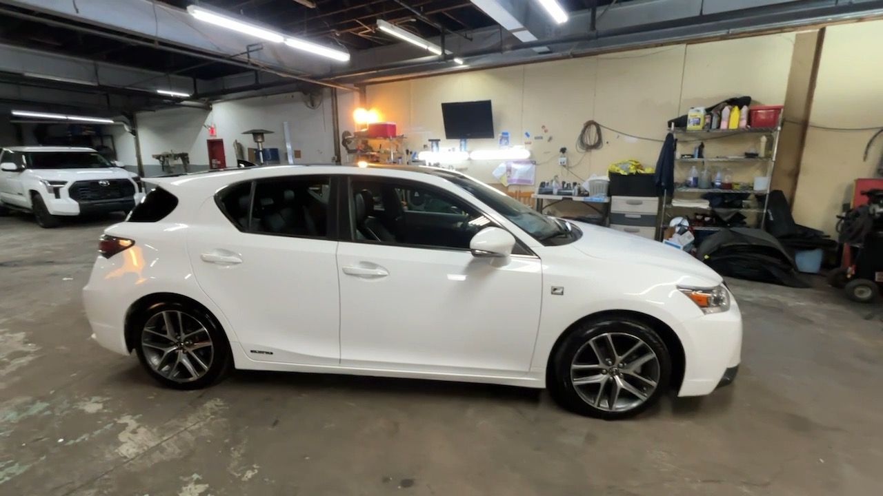 2016 Lexus CT 200h Hybrid 10