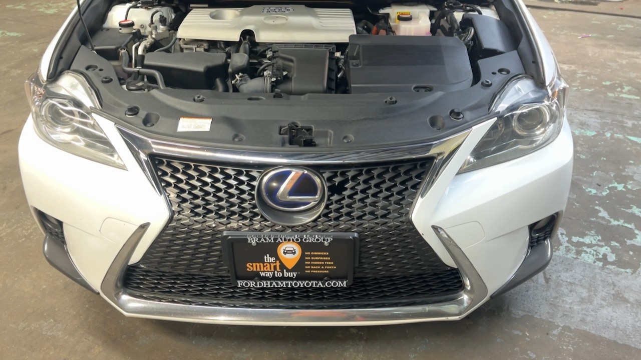 2016 Lexus CT 200h Hybrid 41