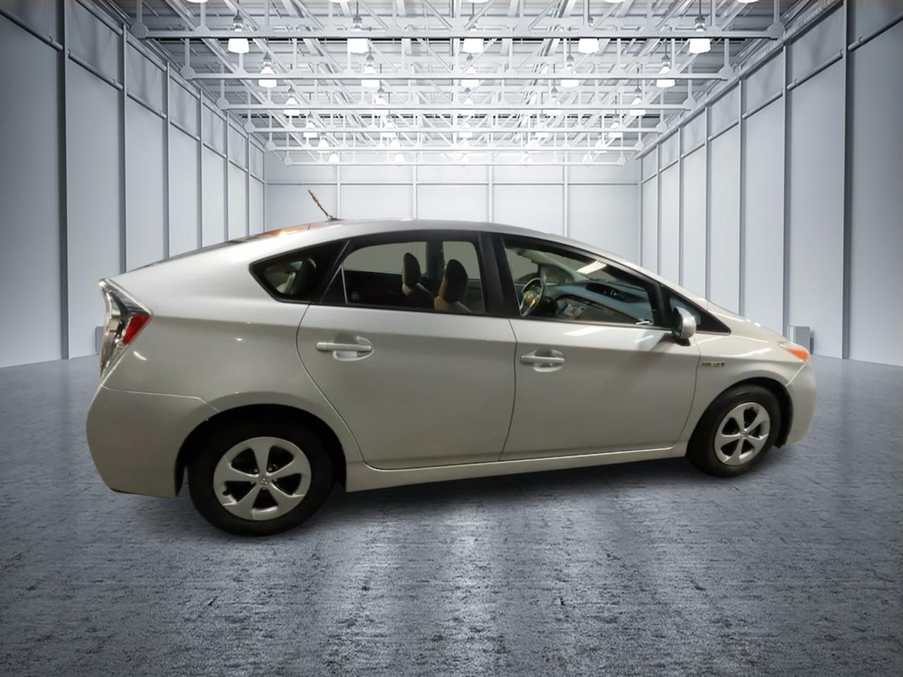 2012 Toyota Prius Three 8