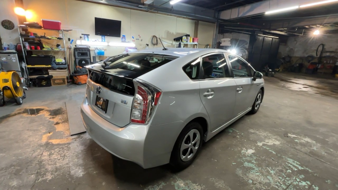 2012 Toyota Prius Three 10