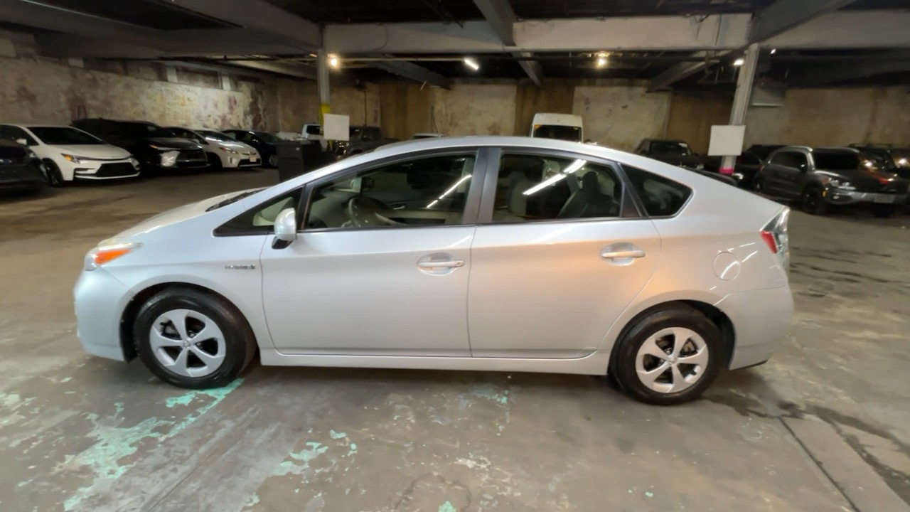 2012 Toyota Prius Three 15