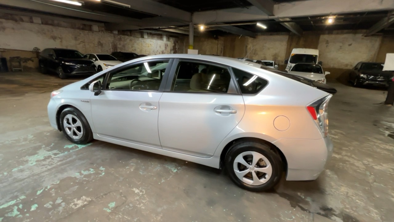 2012 Toyota Prius Three 17