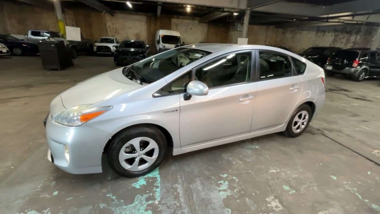 2012 Toyota Prius Three 18