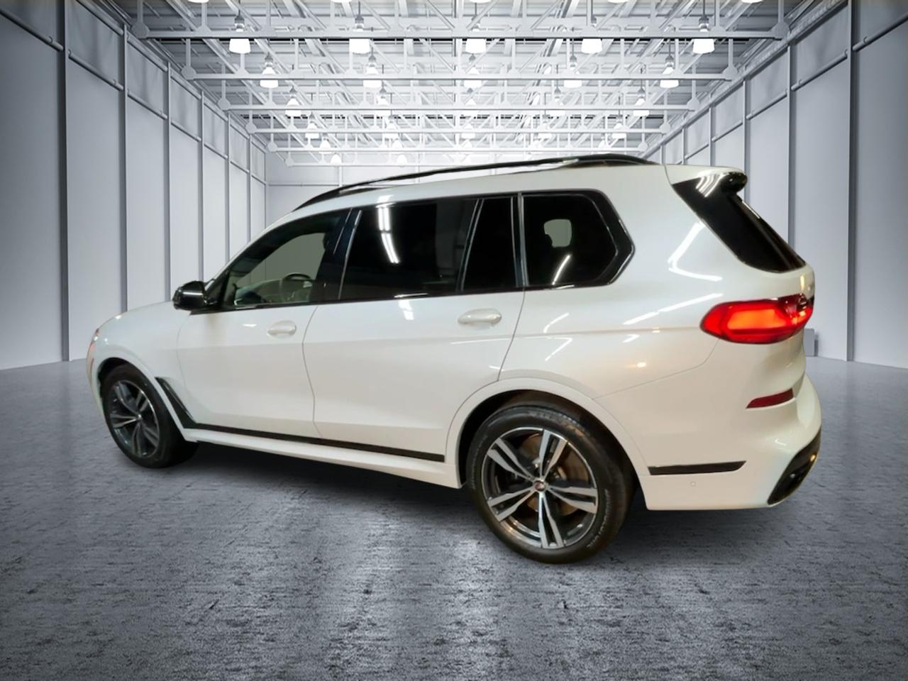 2021 BMW X7 M50i 6