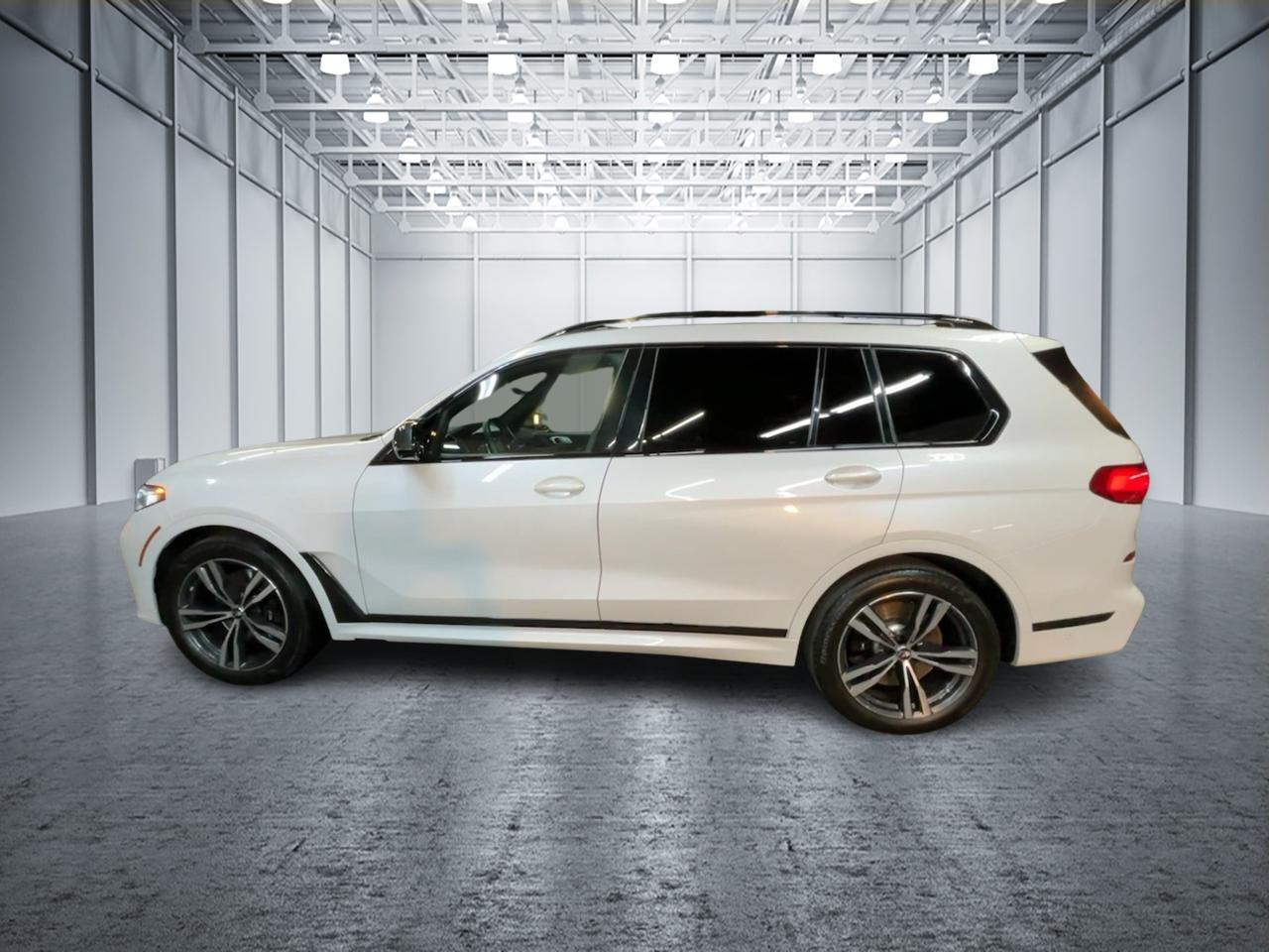 2021 BMW X7 M50i 8