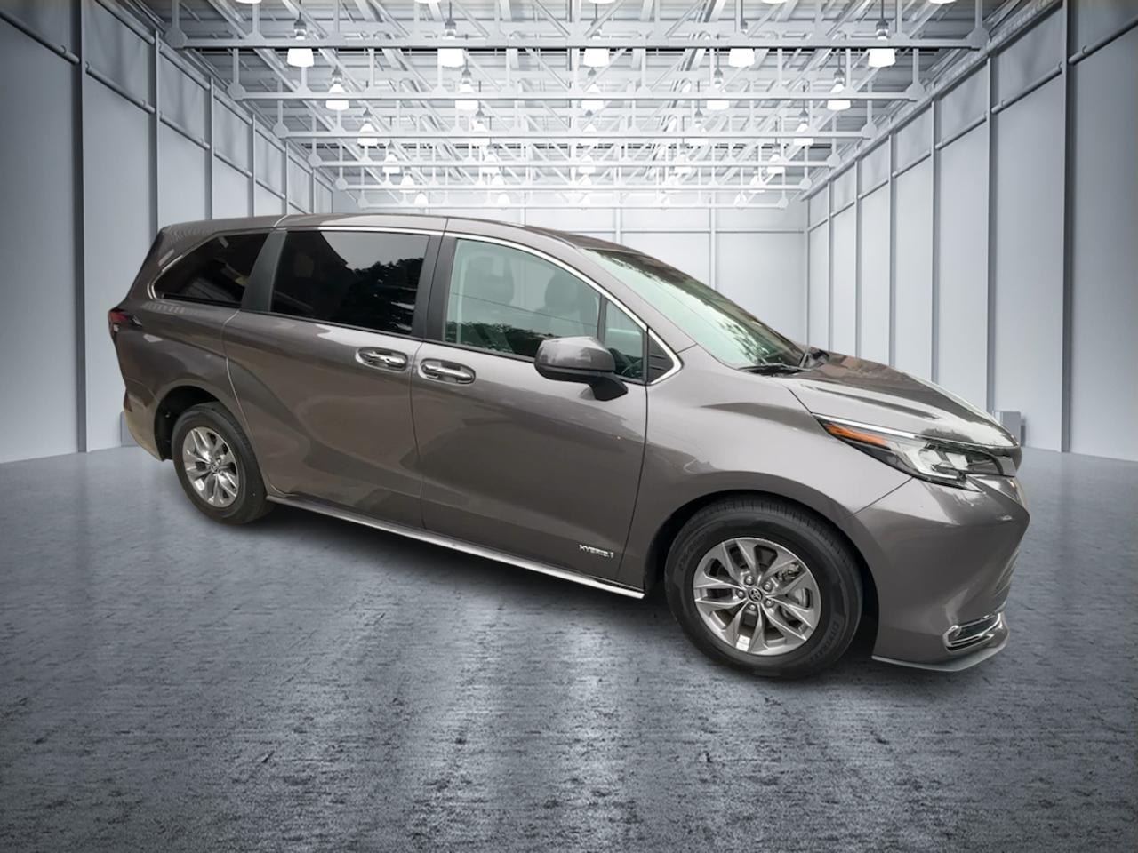 2021 Toyota Sienna XLE 4