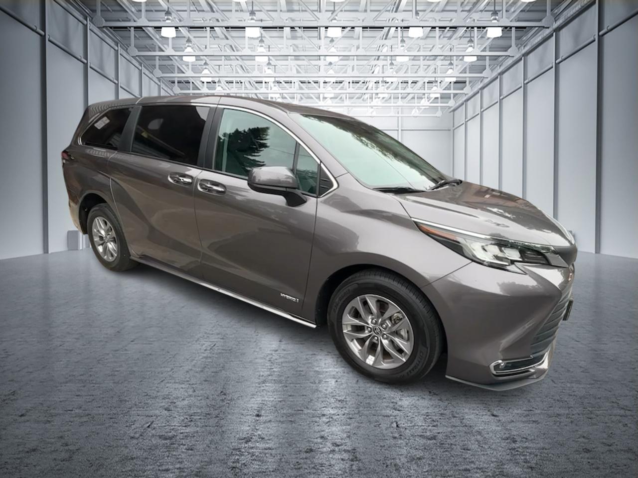 2021 Toyota Sienna XLE 5