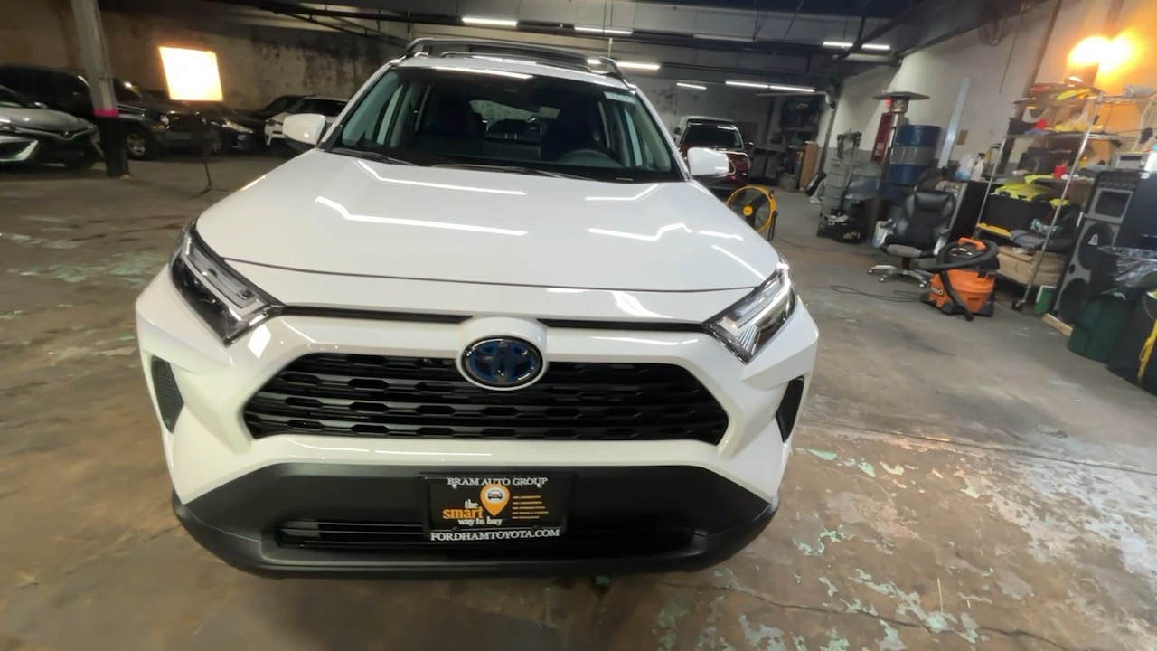 2024 Toyota RAV4 Hybrid XLE 24