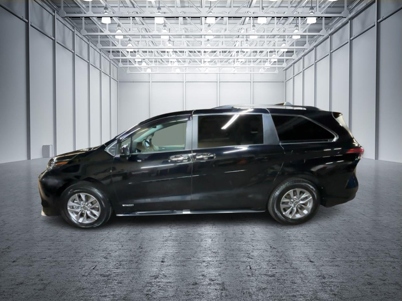 2021 Toyota Sienna XLE 4