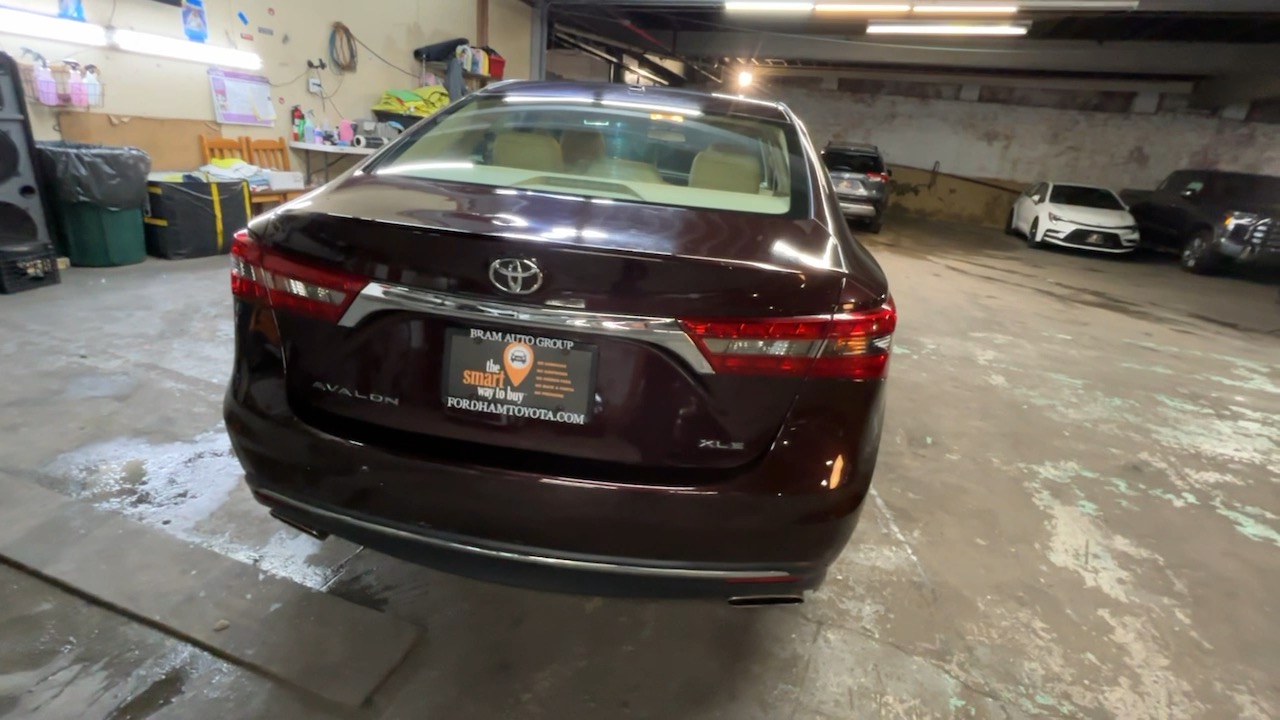 2016 Toyota Avalon  10