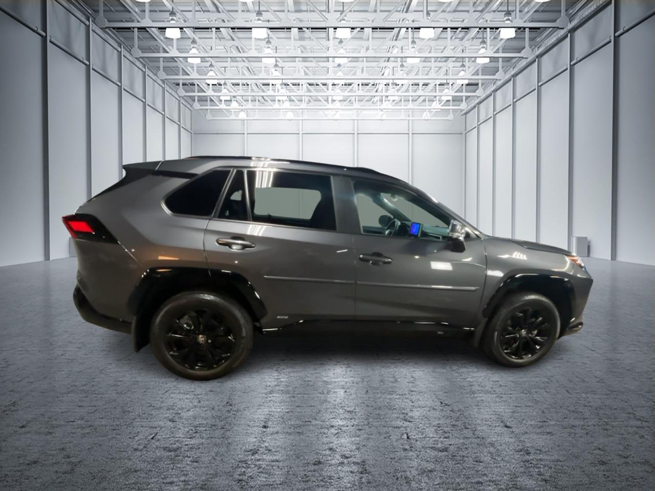 2024 Toyota RAV4 Hybrid SE 7