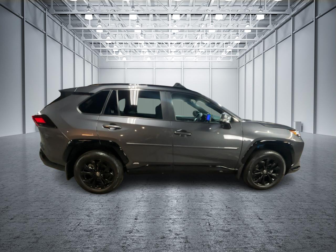 2024 Toyota RAV4 Hybrid SE 8