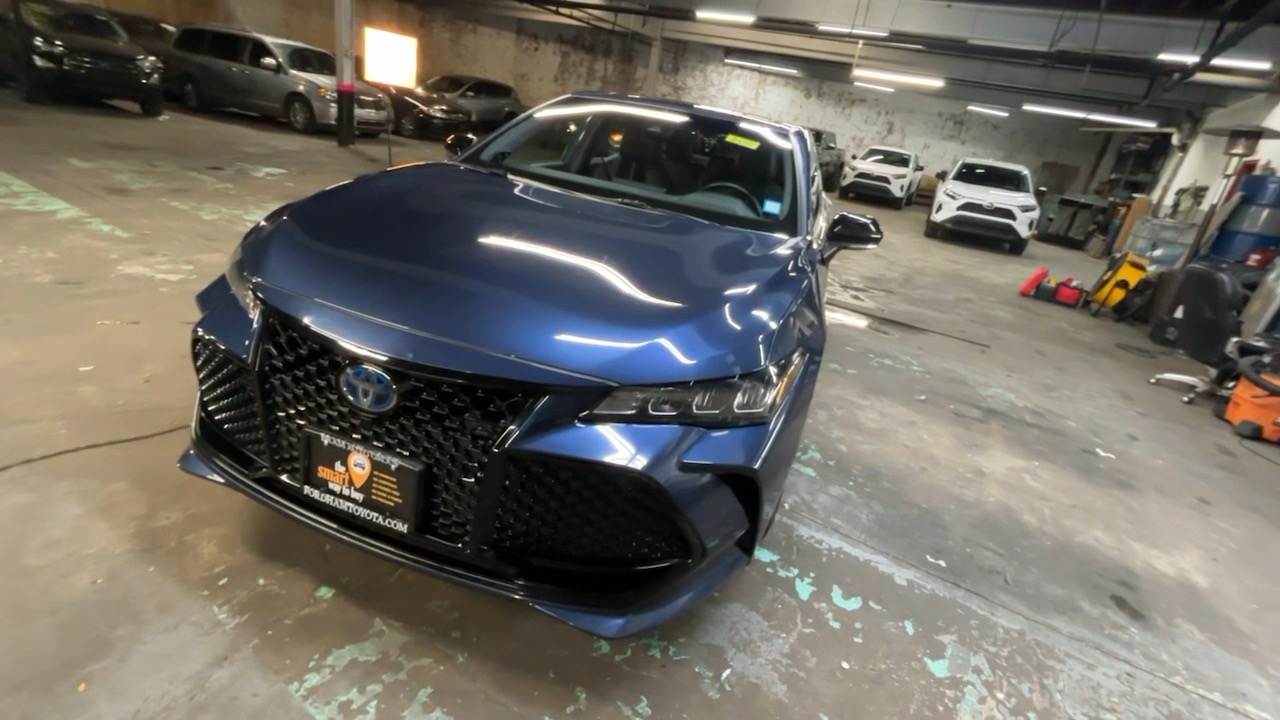 2020 Toyota Avalon Hybrid XSE 22