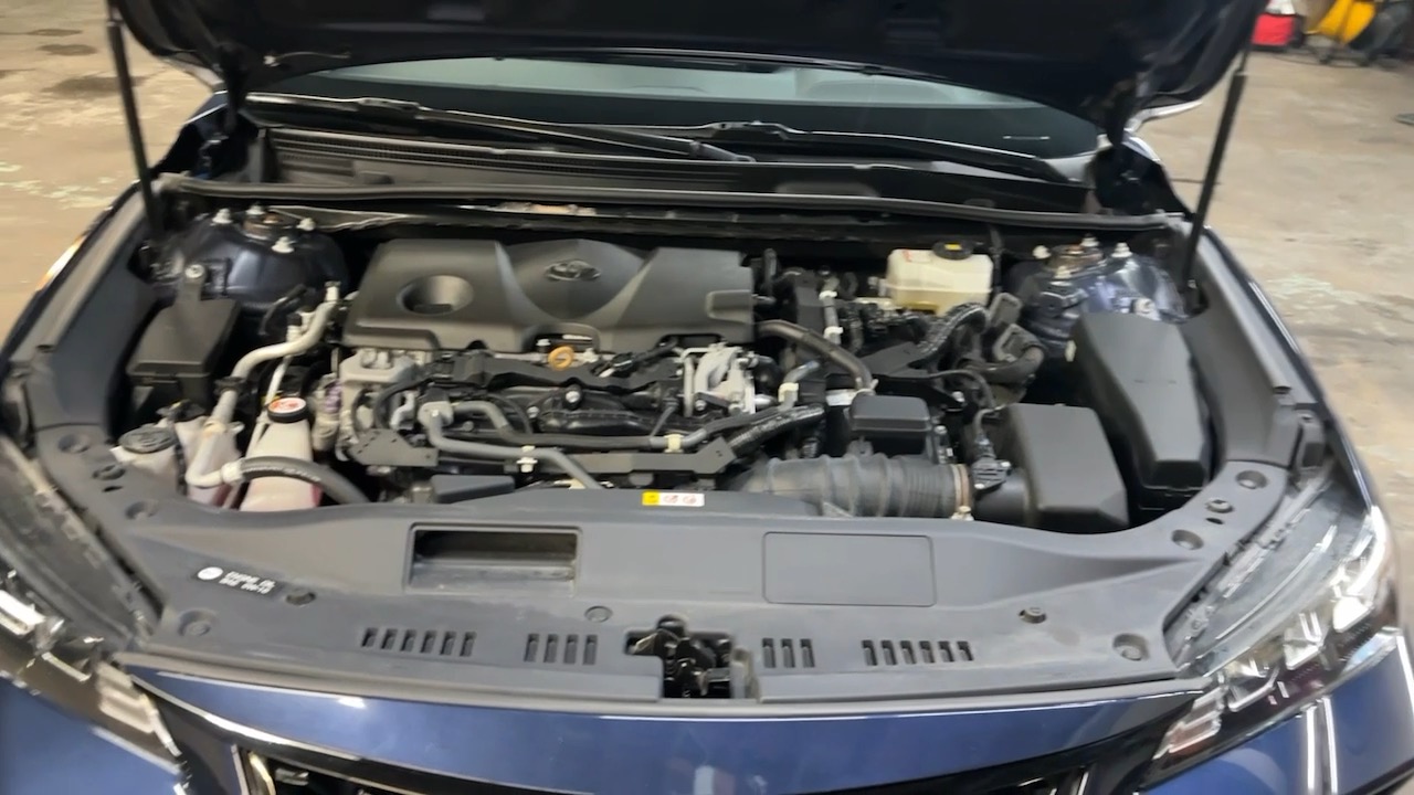 2020 Toyota Avalon Hybrid XSE 44