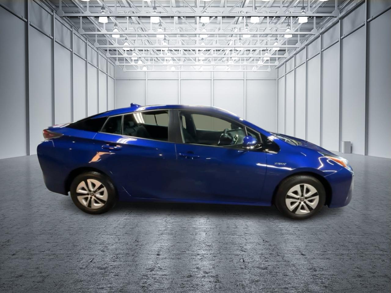 2017 Toyota Prius Three 5