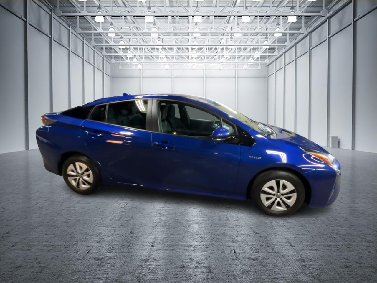 2017 Toyota Prius Three 6