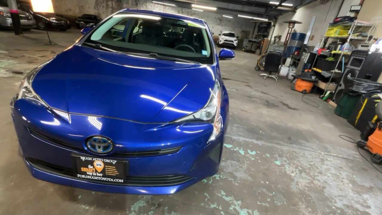 2017 Toyota Prius Three 20