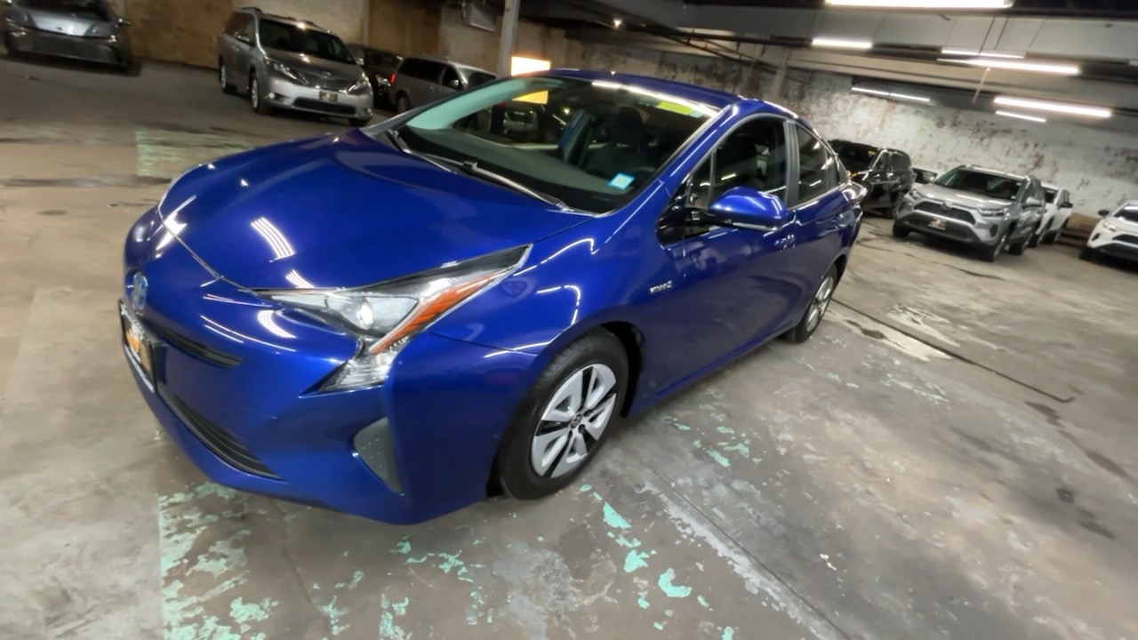 2017 Toyota Prius Three 22