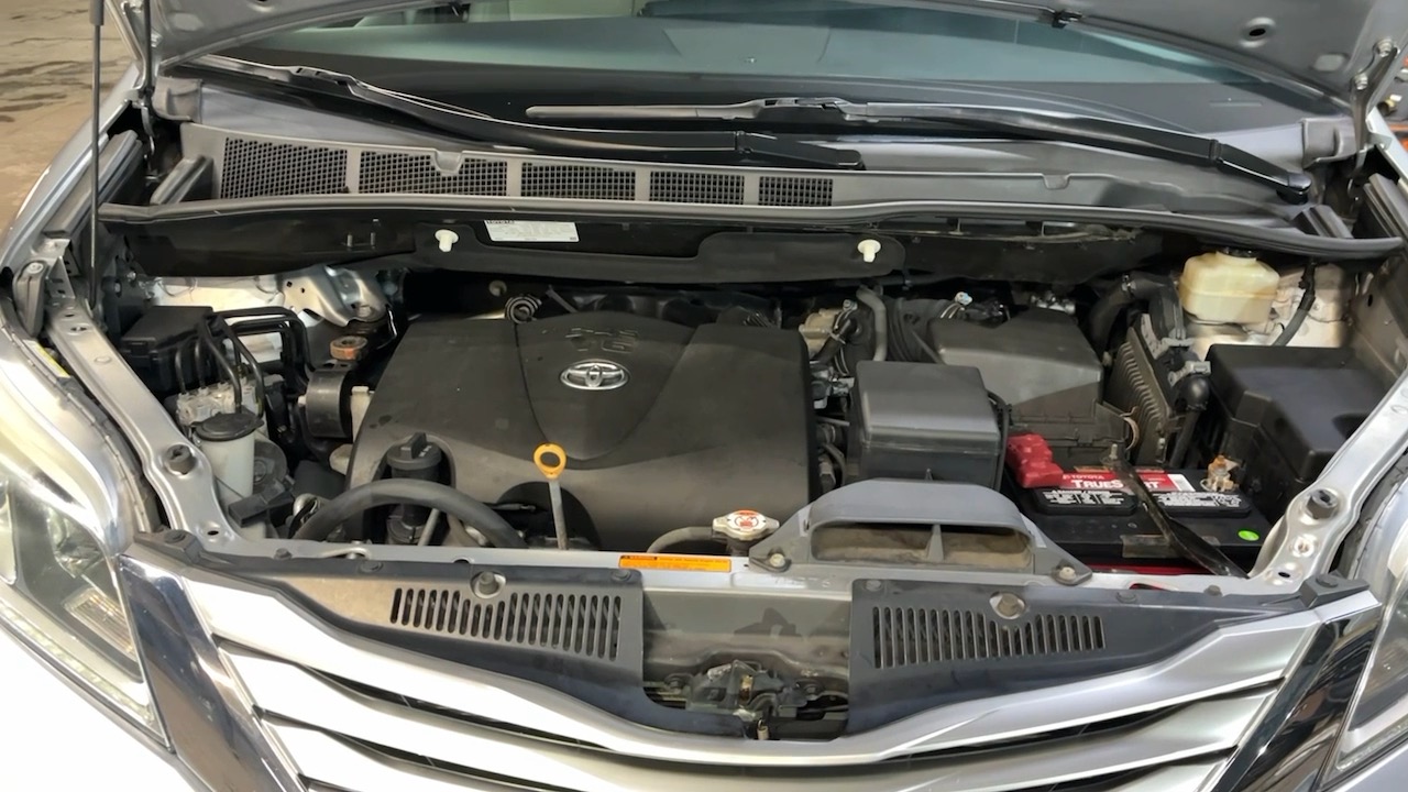 2017 Toyota Sienna Limited Premium 45