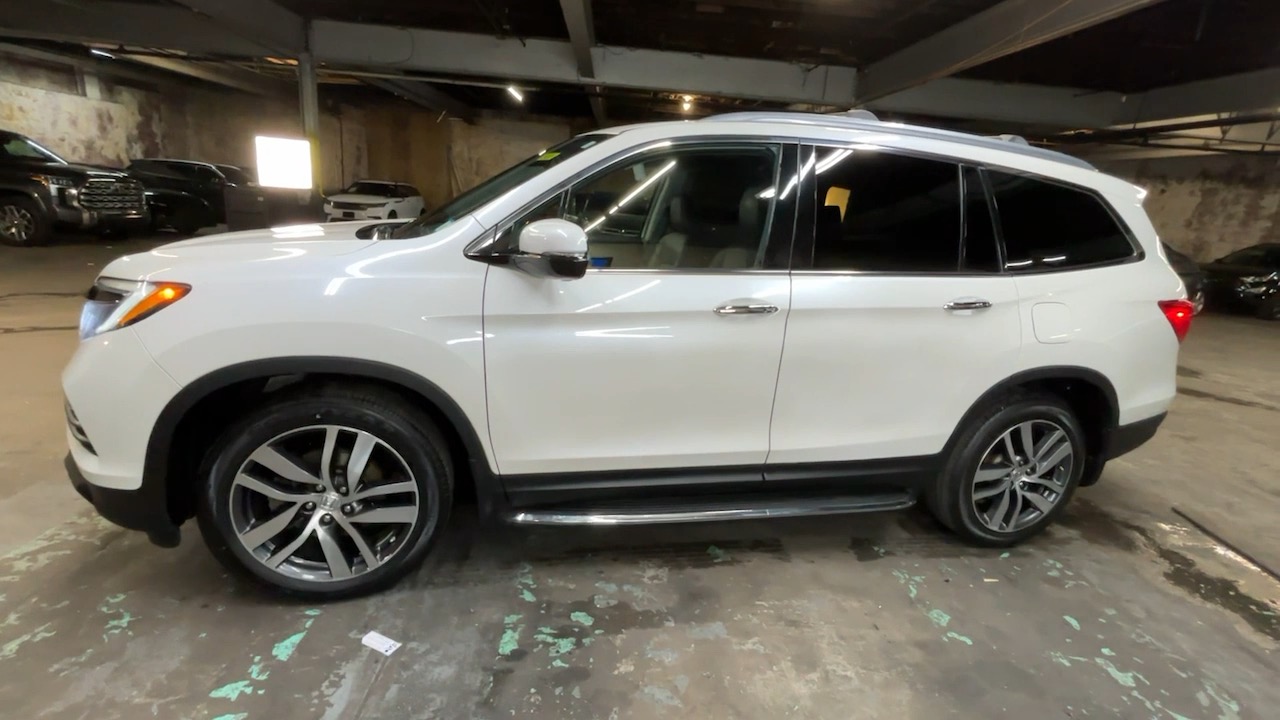 2017 Honda Pilot Touring 17