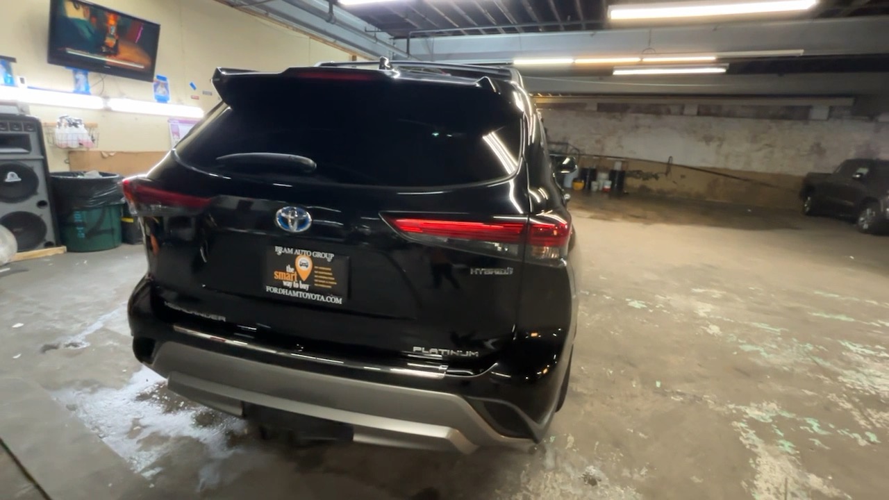 2021 Toyota Highlander Hybrid Platinum 9