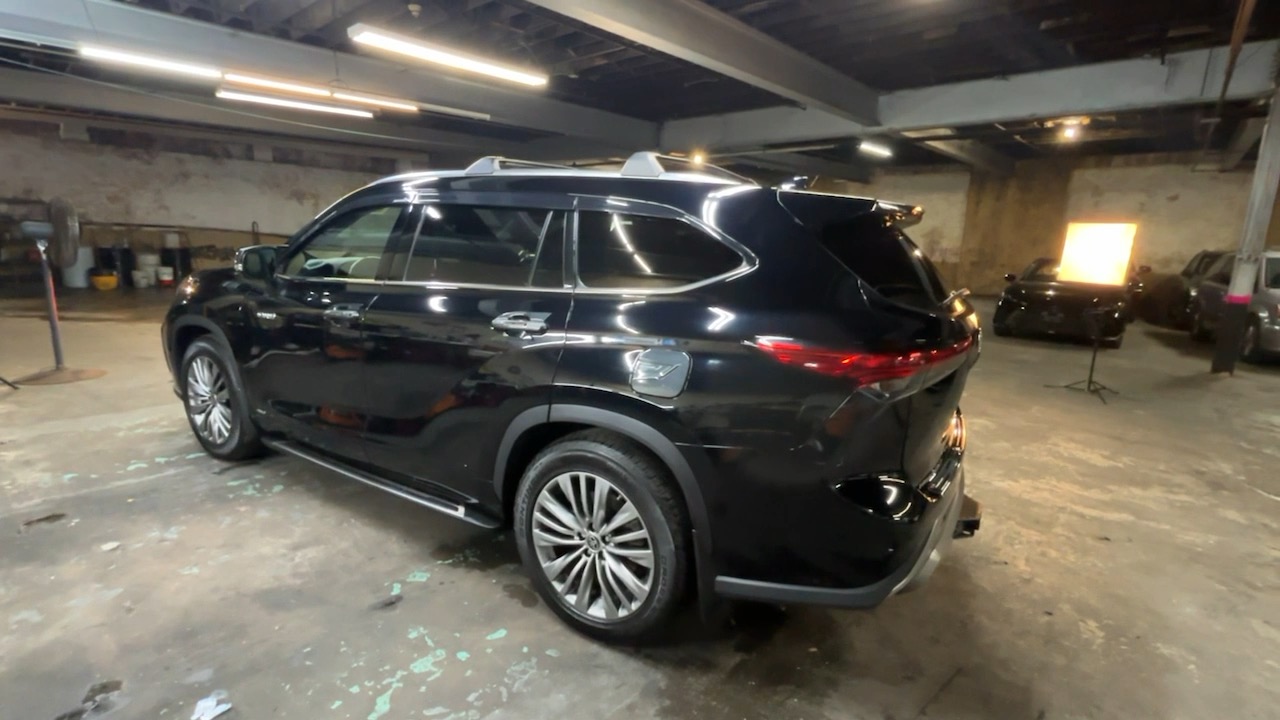 2021 Toyota Highlander Hybrid Platinum 11