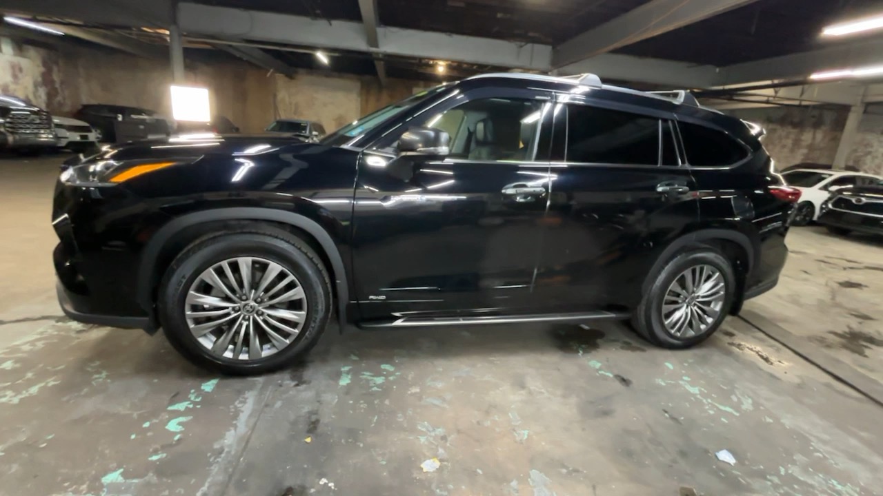 2021 Toyota Highlander Hybrid Platinum 17