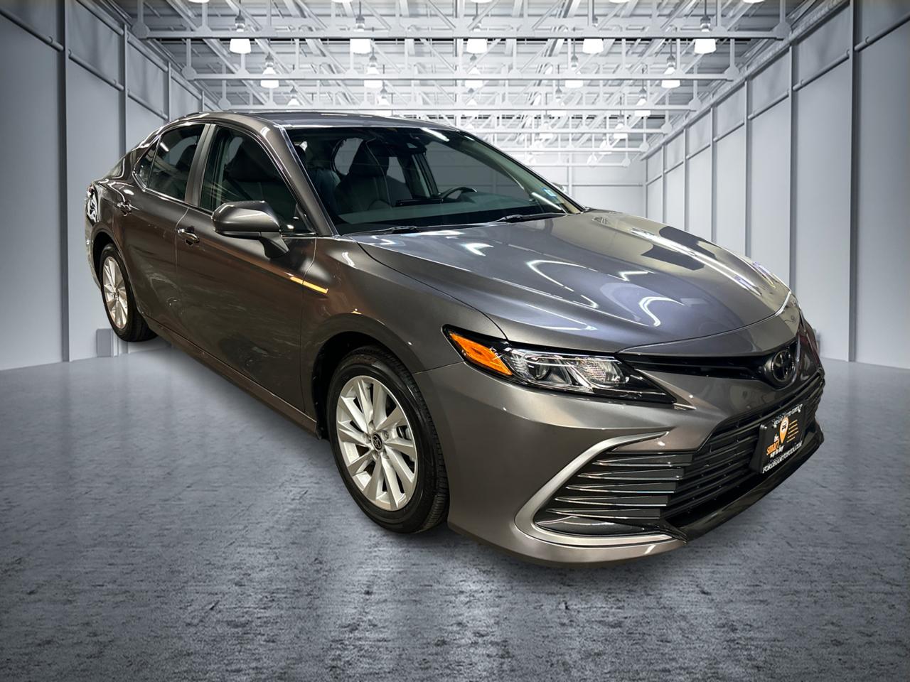 2023 Toyota Camry LE 3