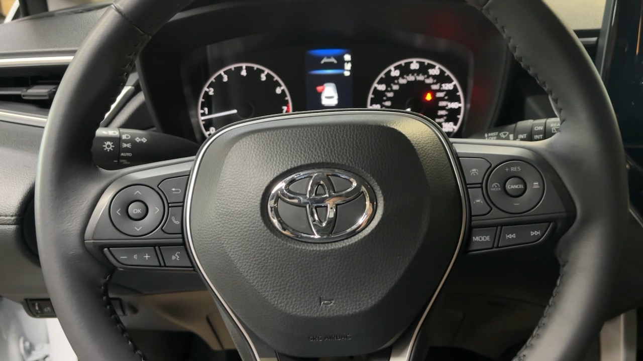 2024 Toyota Corolla Cross LE 34